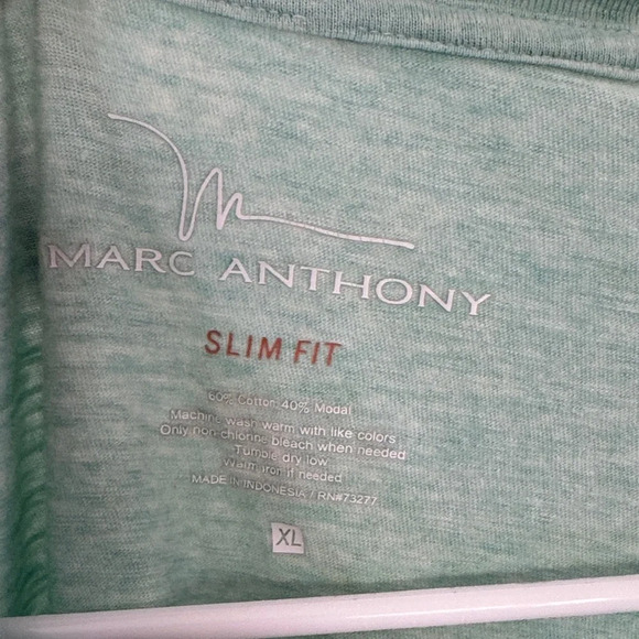 Marc Anthony Mint Green V-Neck Tee / B39 - Picture 2 of 3